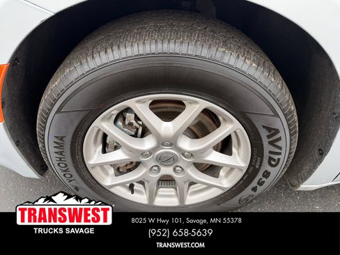 Used 2024 Chrysler Voyager LX FWD image 9