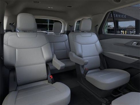 New 2025 Ford Explorer Active w/ Active Comfort Package image 11