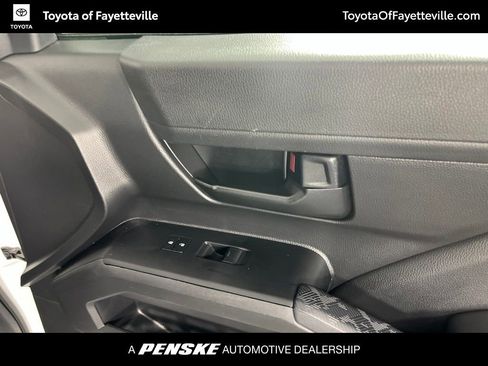 Used 2025 Toyota Tacoma SR5 w/ SR5 Upgrade Package AWD/4WD image 9