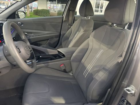 Used 2024 Hyundai Elantra SEL image 12