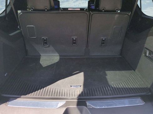 Used 2026 Cadillac Escalade ESV Platinum Sport w/ LPO, ONYX Package image 4