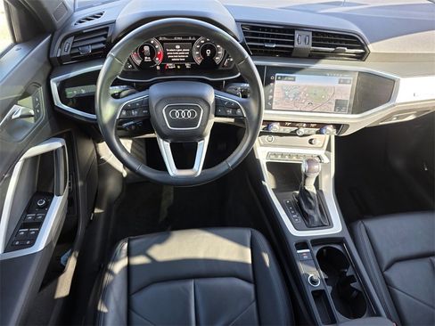 Used 2022 Audi Q3 2.0T Premium Plus image 12