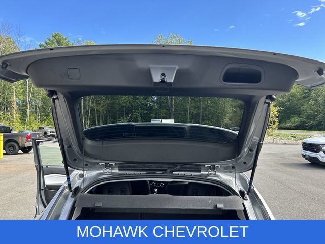 Used 2024 Chevrolet Trax LT w/ Driver Confidence Package FWD image 25