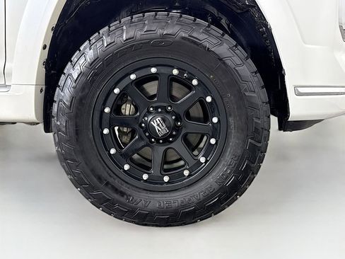 Used 2015 Toyota 4Runner SR5 image 32