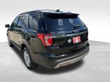 Used 2017 Ford Explorer XLT image 4