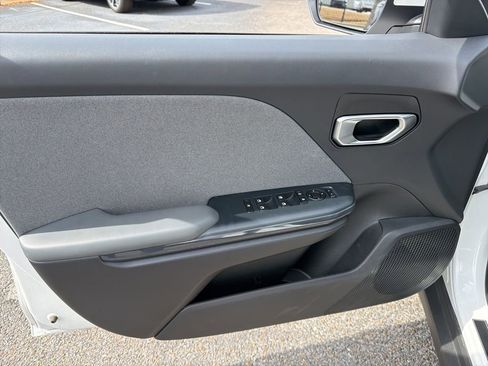 Used 2025 Kia K4 EX image 18