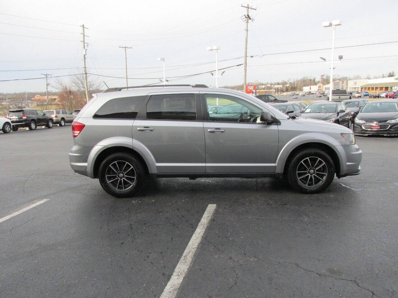 Used 2017 Dodge Journey SE w/ Flexible Seating Group FWD image 8