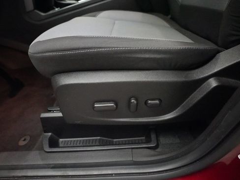 Used 2018 Ford Escape SE w/ SE Sync 3 Package AWD/4WD image 29