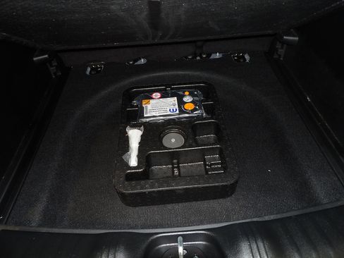Used 2024 Jeep Compass Latitude AWD/4WD image 19