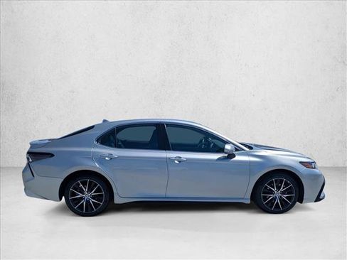 Used 2024 Toyota Camry SE w/ Blackout Package (TMS) FWD image 4