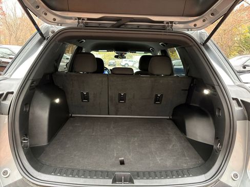 Used 2025 Chevrolet Equinox LT image 30