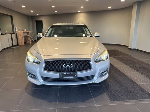 Used 2017 INFINITI Q50 3.0t Premium w/ Cargo Package (L95) image 2