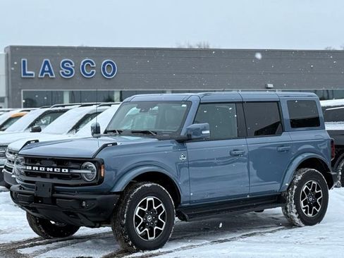 Certified 2025 Ford Bronco Outer Banks image 1