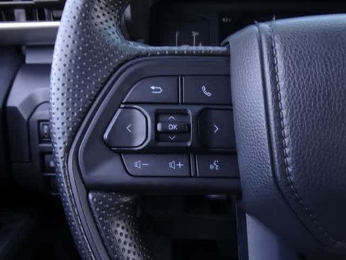 Used 2025 Toyota Tacoma SR image 37