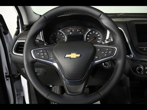Used 2024 Chevrolet Equinox LT AWD/4WD image 21
