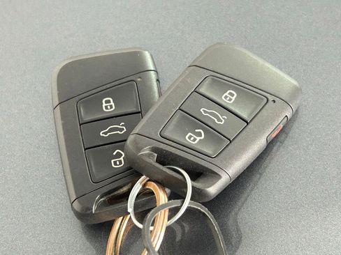 Used 2023 Volkswagen Taos S image 32