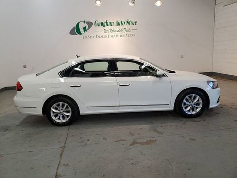 Used 2017 Volkswagen Passat 1.8T S FWD image 7