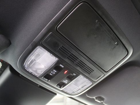 Used 2025 Honda Odyssey Sport-L image 19