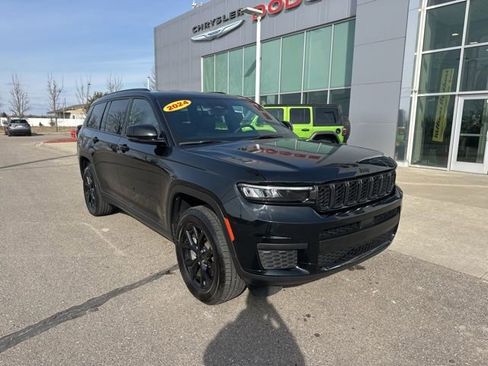 Used 2024 Jeep Grand Cherokee L Laredo AWD/4WD image 3