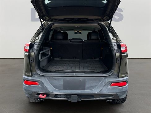 Used 2015 Jeep Cherokee Trailhawk w/ Leather Interior Group image 14