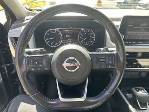 Used 2023 Nissan Rogue SV w/ SV Premium B Package image 13