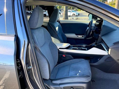 Used 2023 Lexus RZ 450e Premium image 8