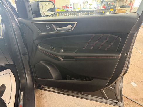 Used 2023 Ford Edge ST-Line w/ Cargo Accessory Package AWD/4WD image 12