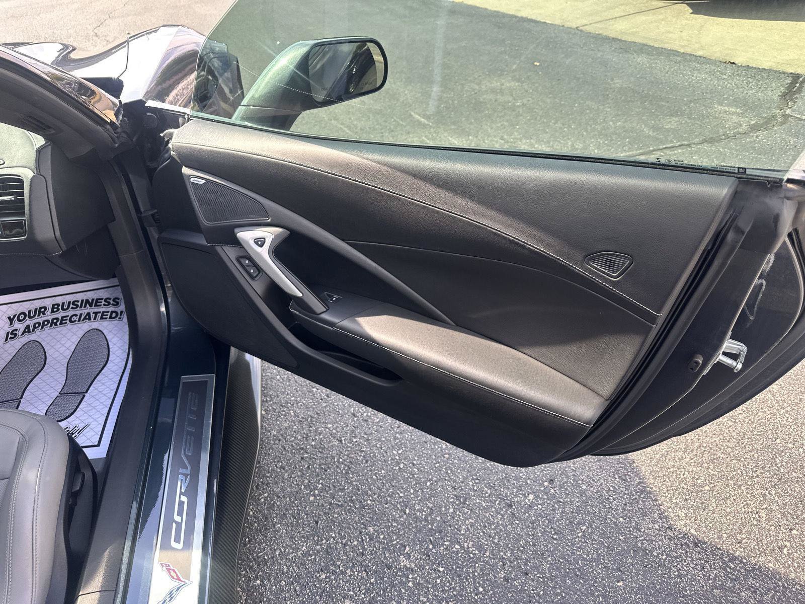 Used 2018 Chevrolet Corvette Z06 RWD image 12