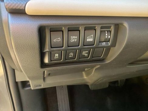 Used 2023 Subaru Forester Limited image 15