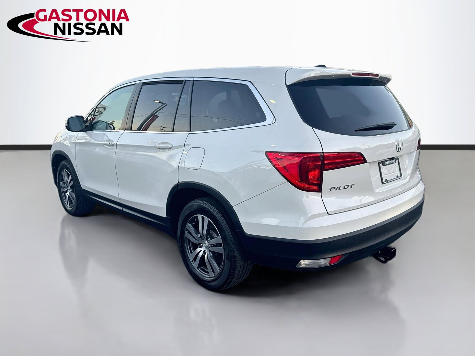 Used 2017 Honda Pilot EX-L image 6