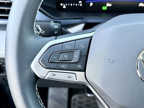New 2024 Volkswagen Taos SE image 27
