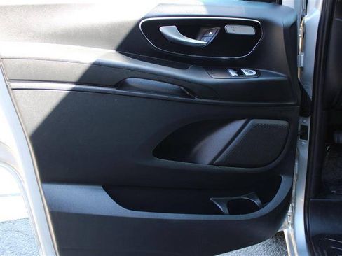 Used 2016 Mercedes-Benz Metris Passenger image 11