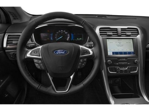 Used 2020 Ford Fusion SEL FWD image 10