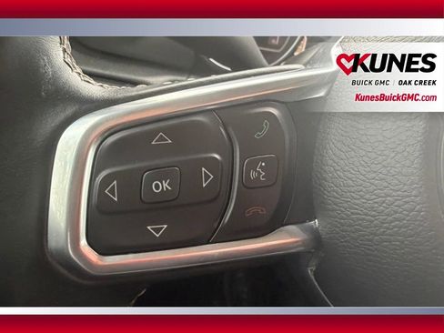 Used 2021 Jeep Wrangler Unlimited Sahara w/ Uconnect 4C Nav & Sound Group AWD/4WD image 21