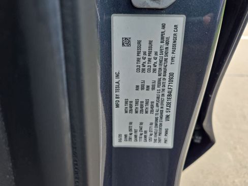 Used 2020 Tesla Model 3 Long Range AWD/4WD image 32