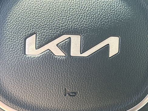 New 2026 Kia Carnival EX FWD image 20