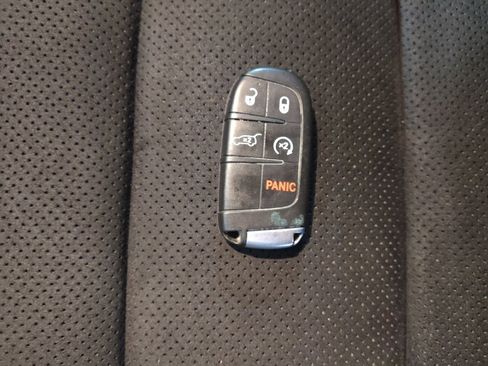 Used 2021 Jeep Grand Cherokee Trailhawk image 32