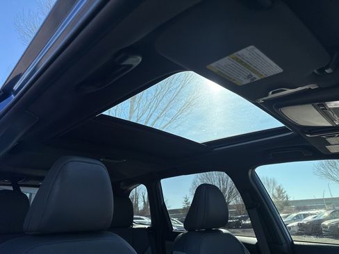 Used 2025 Subaru Forester Limited image 33