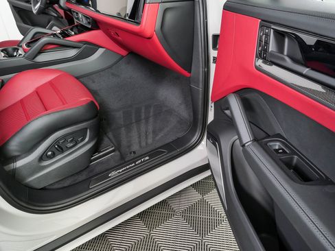 New 2026 Porsche Cayenne GTS AWD/4WD image 27