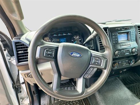 Used 2022 Ford F250 XL image 11