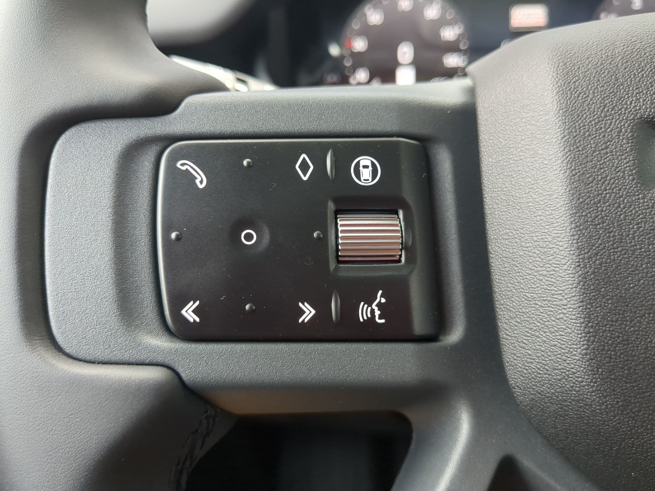 New 2026 Land Rover Defender 110 X-Dynamic SE AWD/4WD image 16