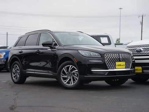Used 2026 Lincoln Corsair Premiere AWD/4WD image 2