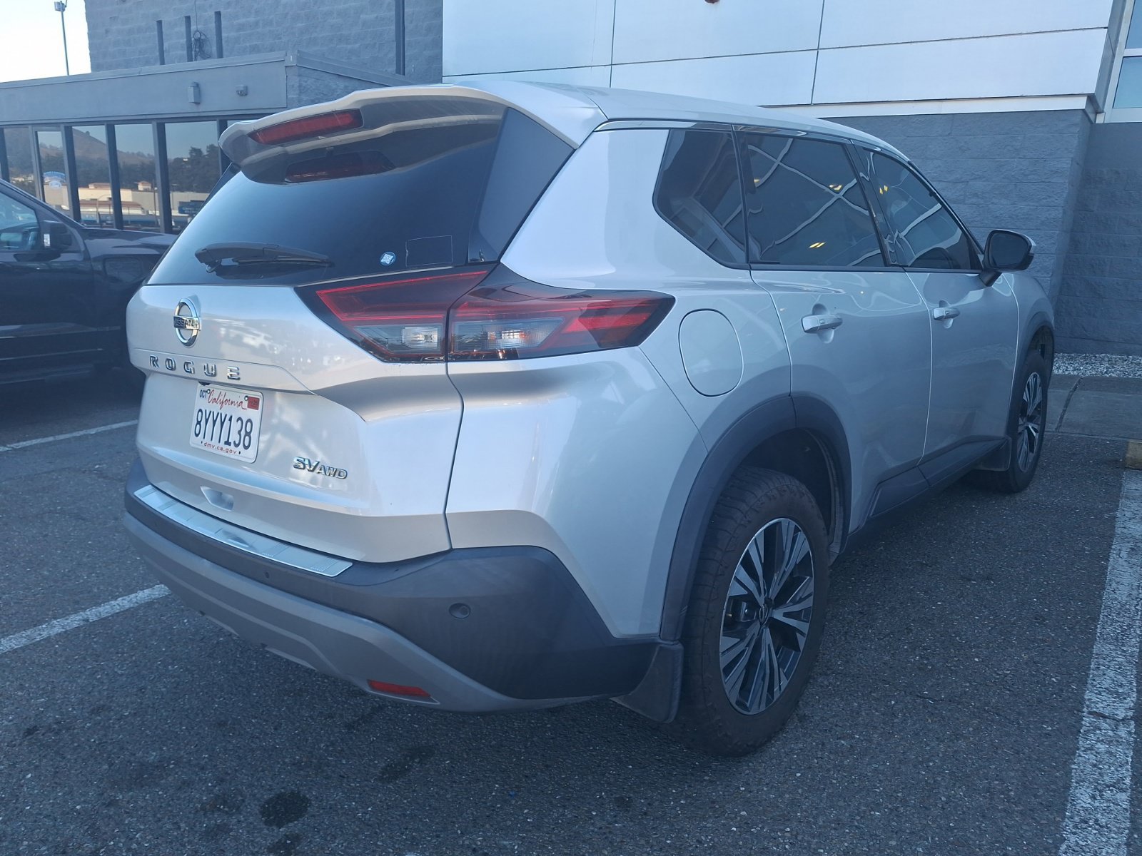 Used 2021 Nissan Rogue SV AWD/4WD image 8