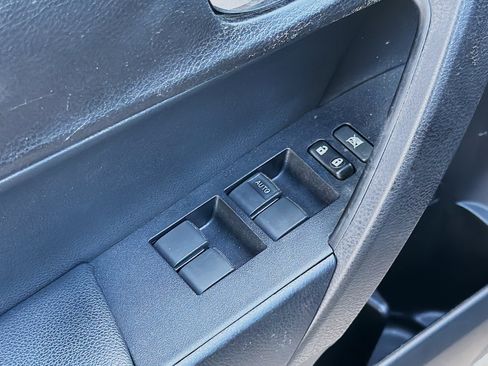 Used 2015 Toyota Corolla S image 21