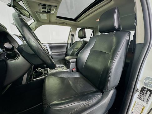 Used 2016 Toyota 4Runner Limited AWD/4WD image 21