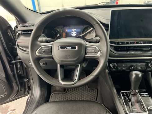 Used 2023 Jeep Compass Trailhawk image 19