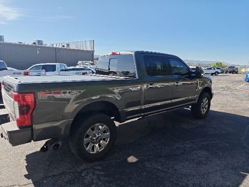 Used 2017 Ford F350 Platinum w/ Platinum Ultimate Package image 3