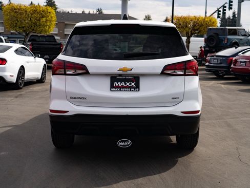 Used 2022 Chevrolet Equinox LS w/ LS Convenience Package AWD/4WD image 11