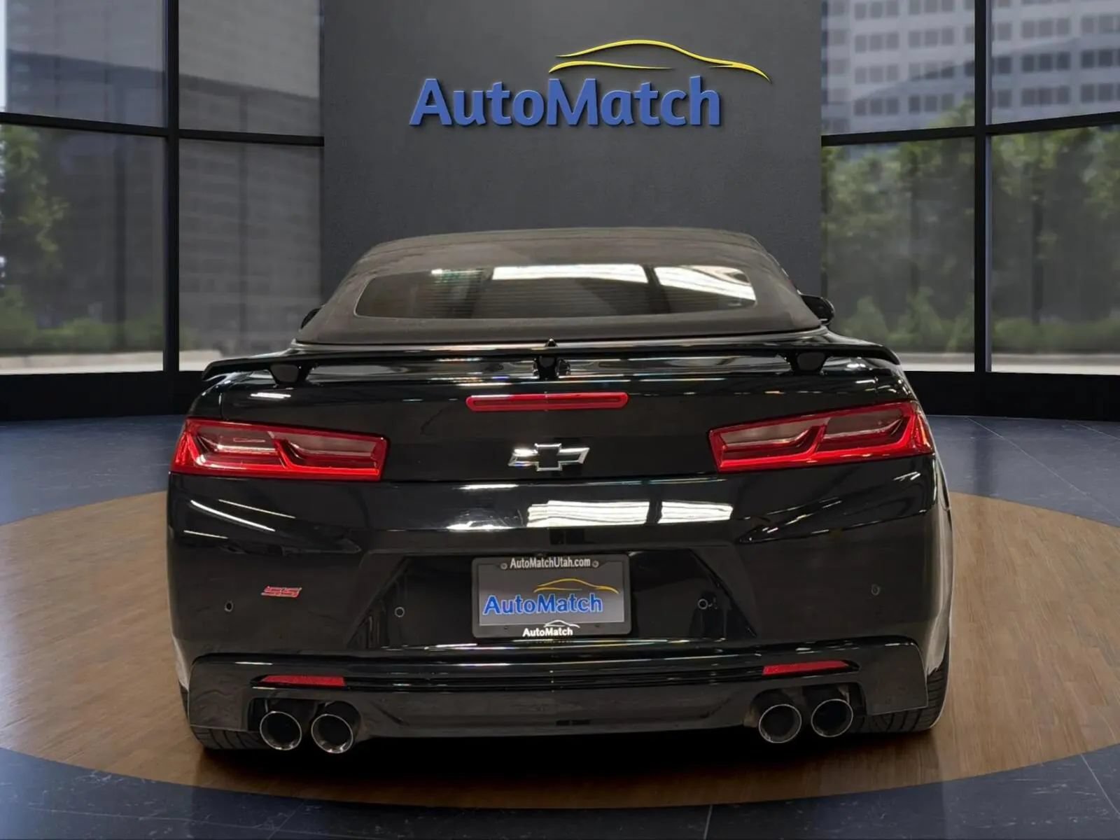 Used 2017 Chevrolet Camaro SS RWD image 9