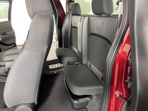 Used 2023 Nissan Frontier SV w/ Technology Package image 38